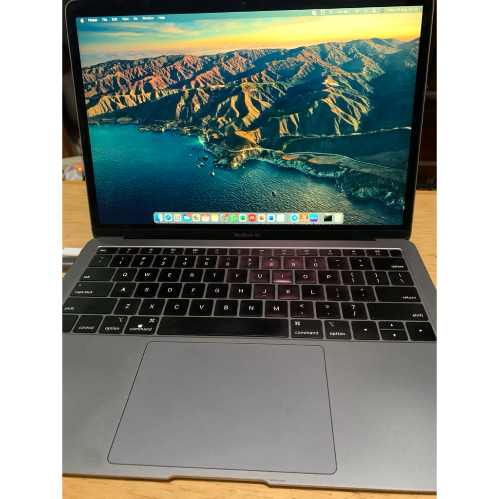 Macbook Air Retina 2019 8/125 GB Second Pemakaian Pribadi