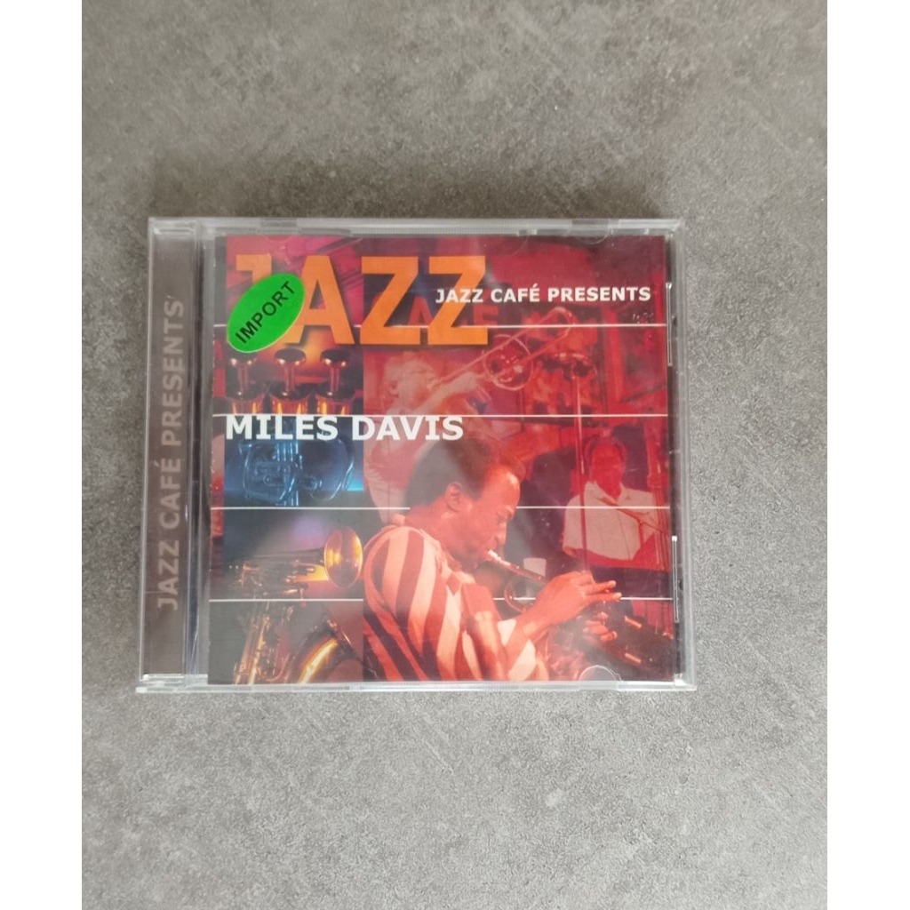 CD MILES DAVIS  album JAZZ CAFE PRESENT