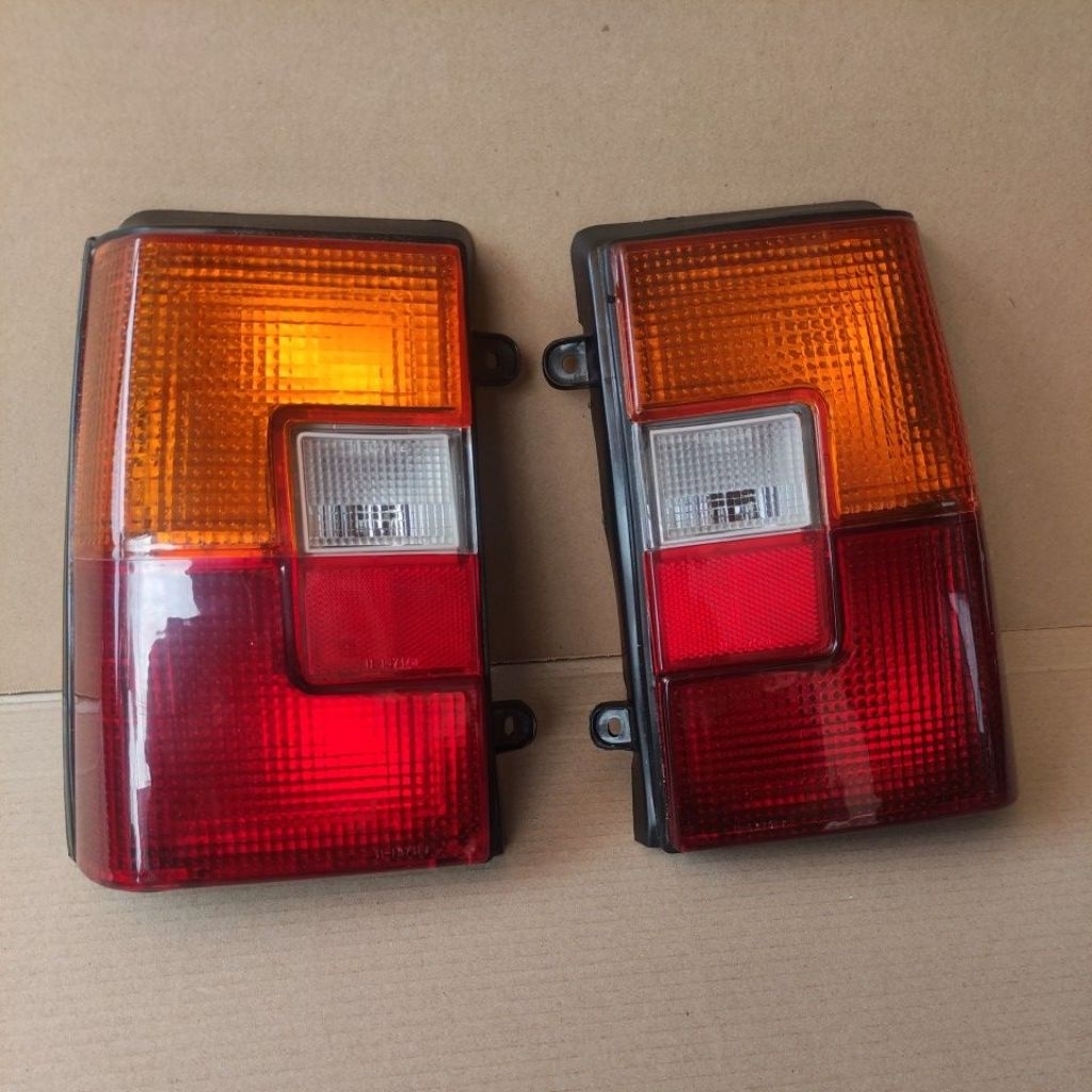 stoplamp assy daihatsu charade G11