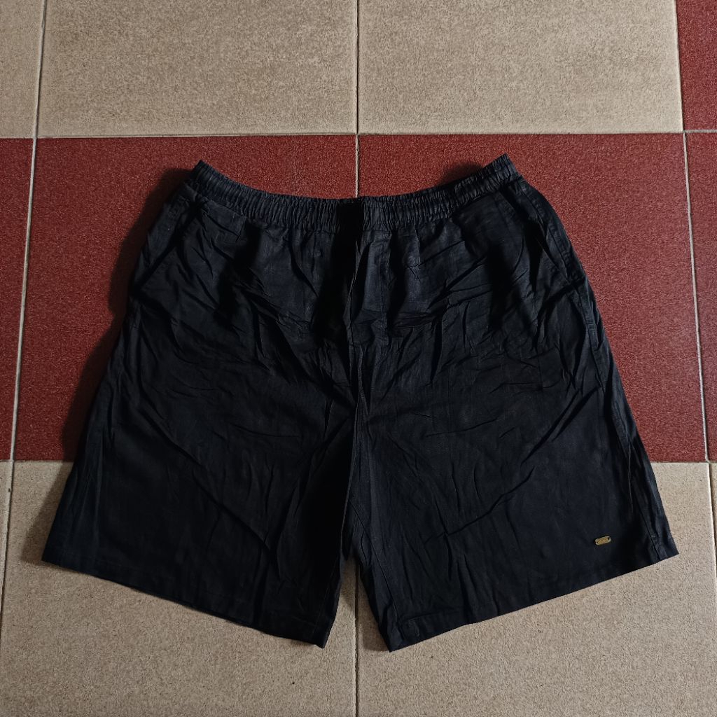 celana pendek rilex Lafudge our man hitam
