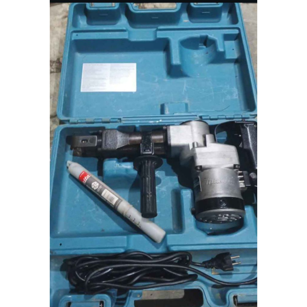 bor bobok makita hm1201+box