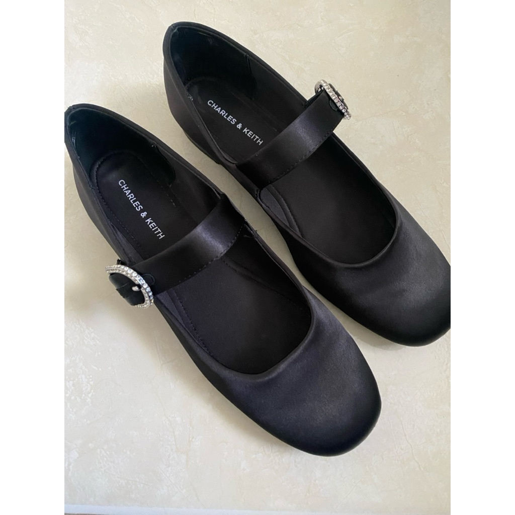 Charles & Keith Flat Shoes Original preloved