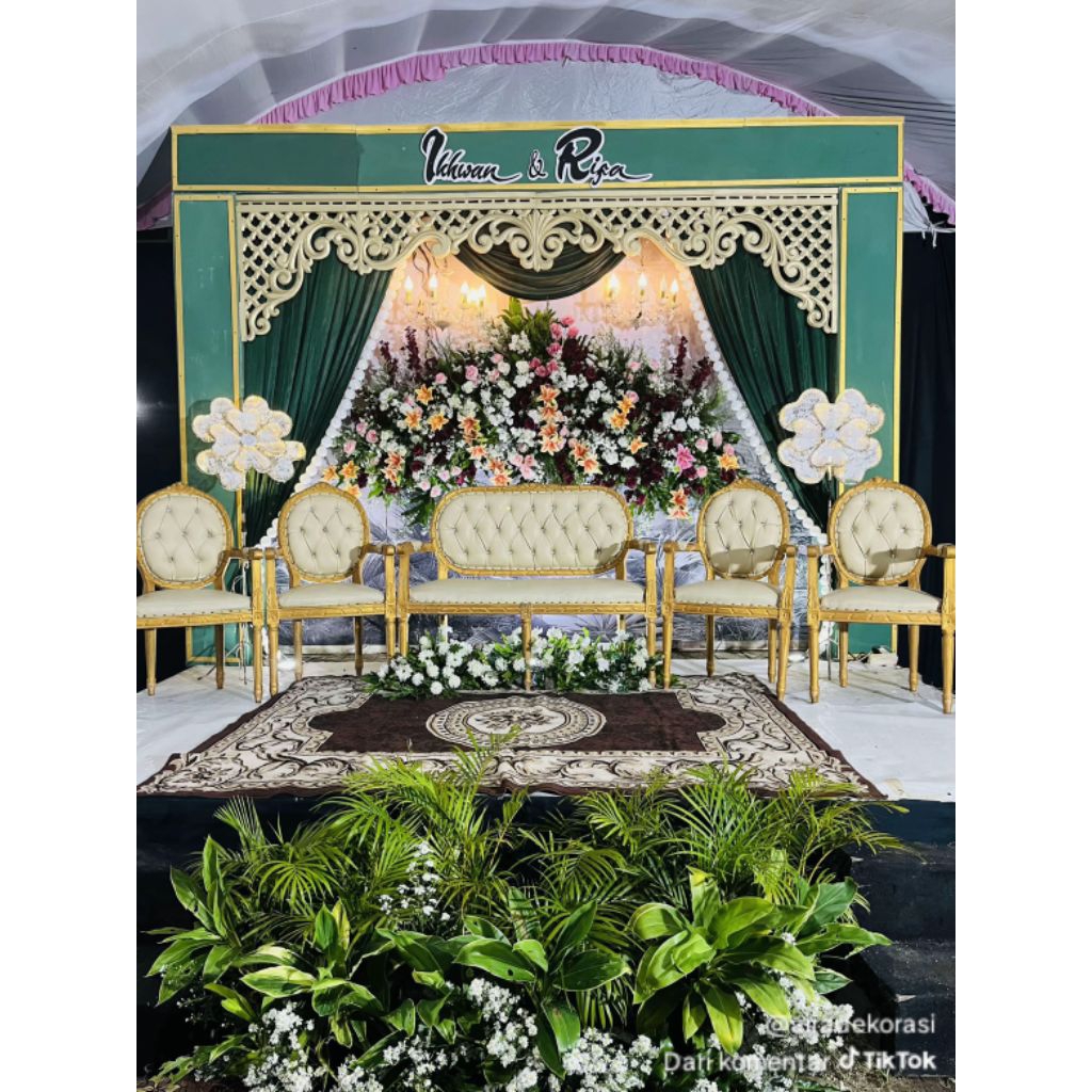poni Jawa modern dekorasi pernikahan
