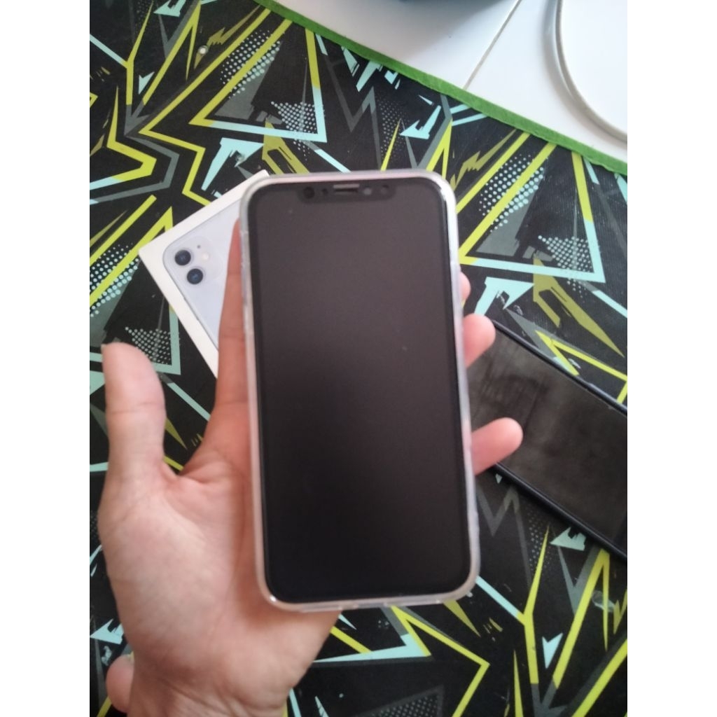 iPhone 11 LockIcloud