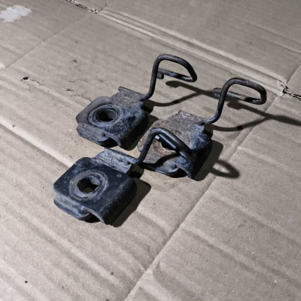 dudukan selang rem belakang Jupiter mx new