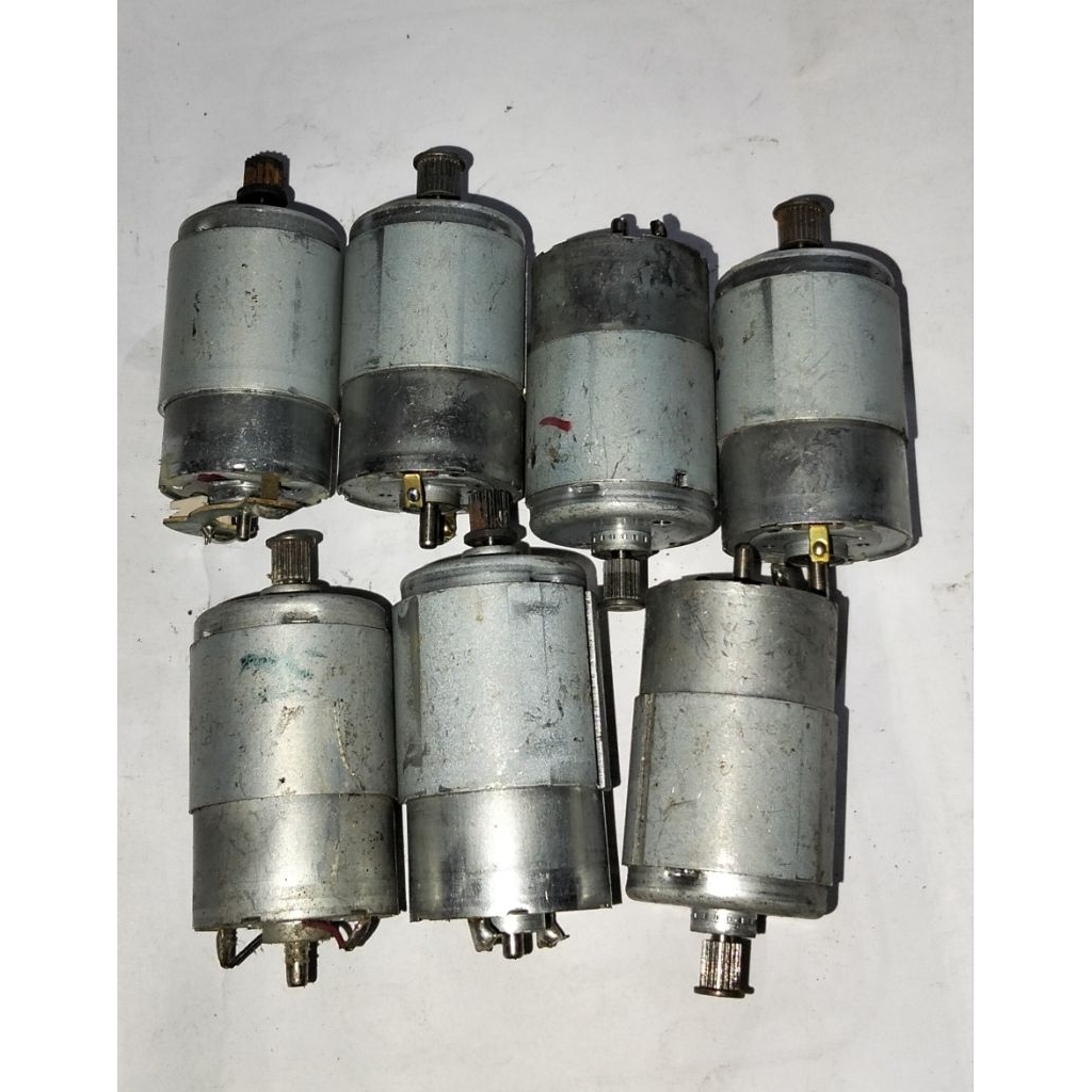 DINAMO MOTOR 12V BARANG BEKAS ORI