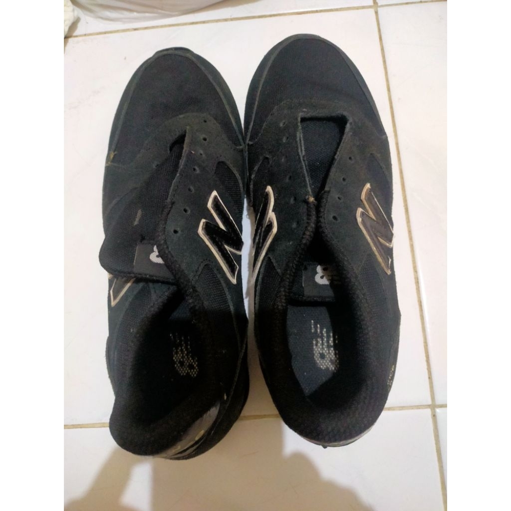 preloved sepatu sekolah
