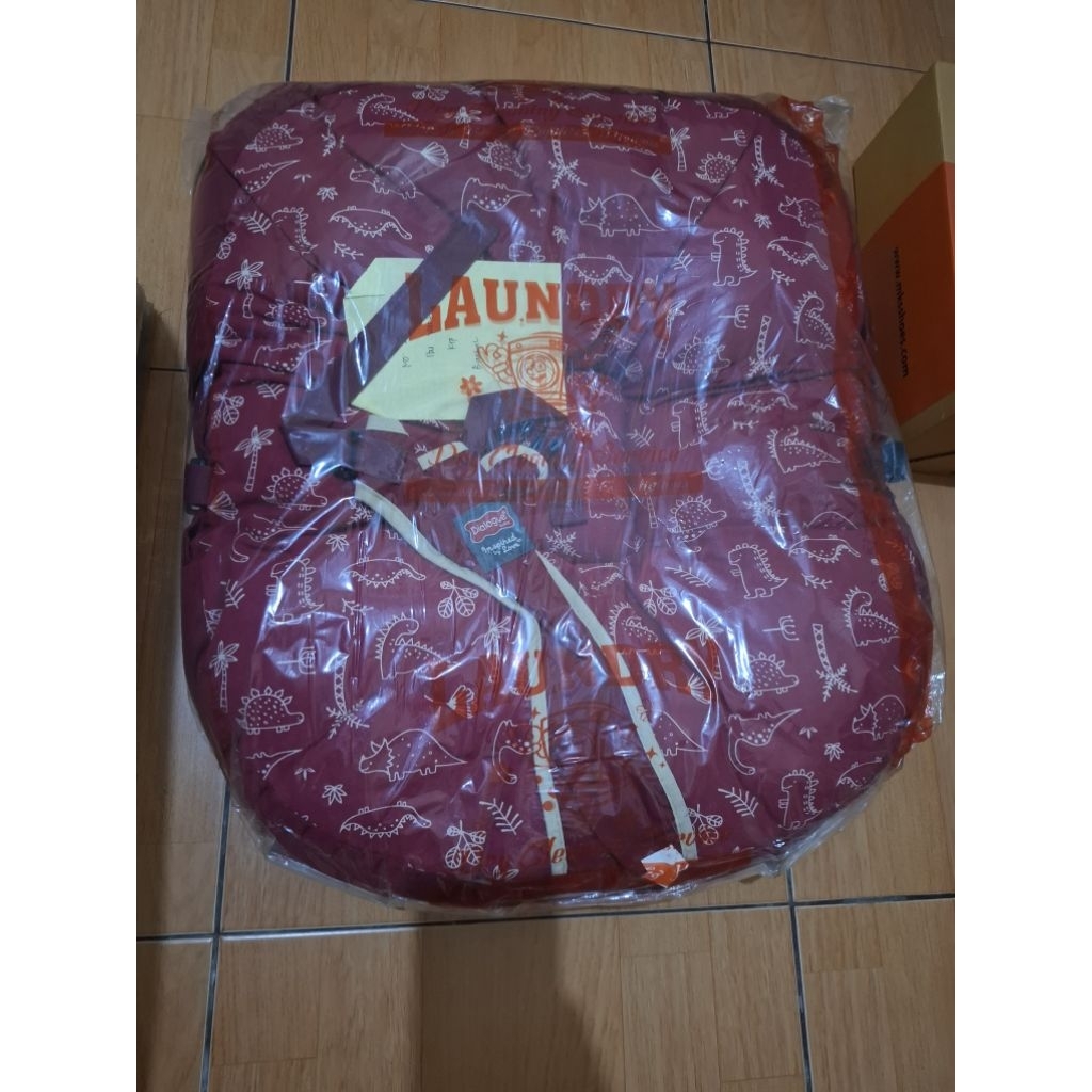 sofa bantal bayi preloved dialogue