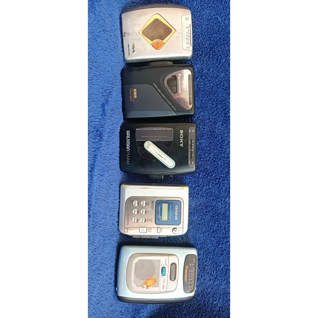 Walkman berbagai merk Sony WM-FX10, Aiwa HS-RM226 & HS-TX427 Panasonic RQ-V61 dan Precison Ps-368
