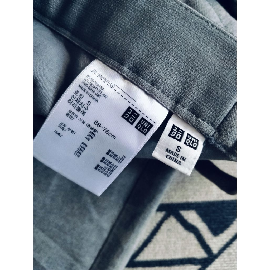 Uniqlo celana formal,kantoran grey