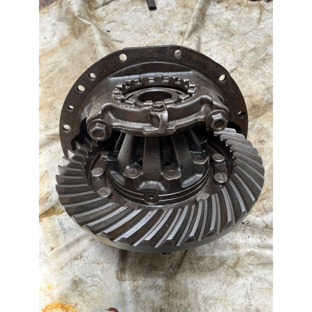 GARDAN BELAKANG HINO DUTRO 130 HT/HD