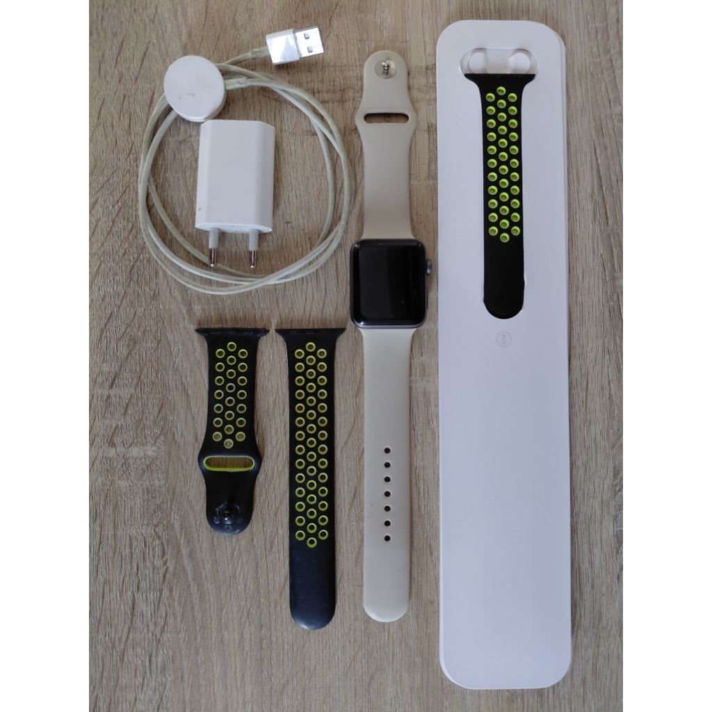 [PRELOVED] APPLE WATCH SERIES 2 NIKE 42mm
