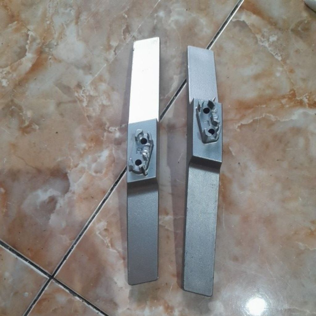 Stand kaki pinggir tv led TOSHIBA 43L5995
