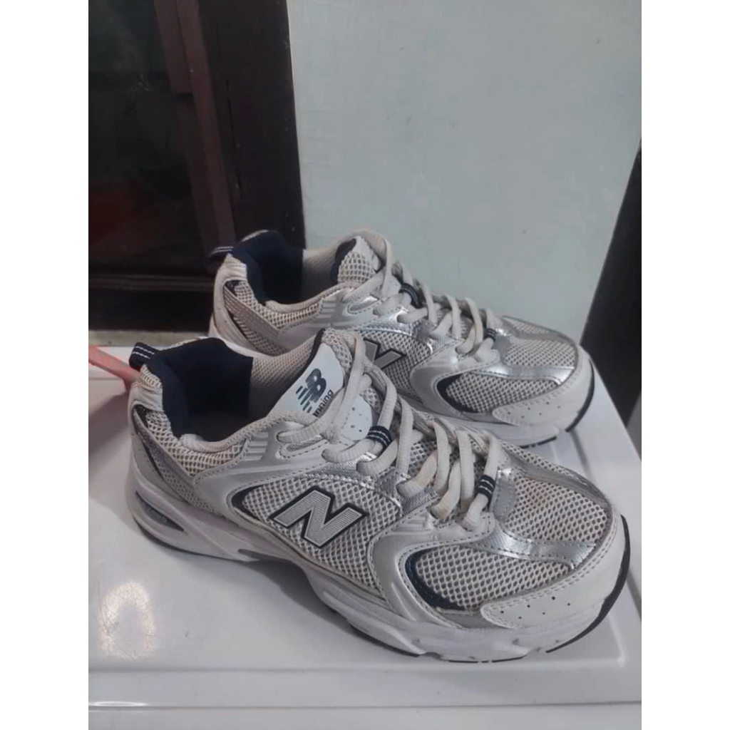 NB 530 White Silver
