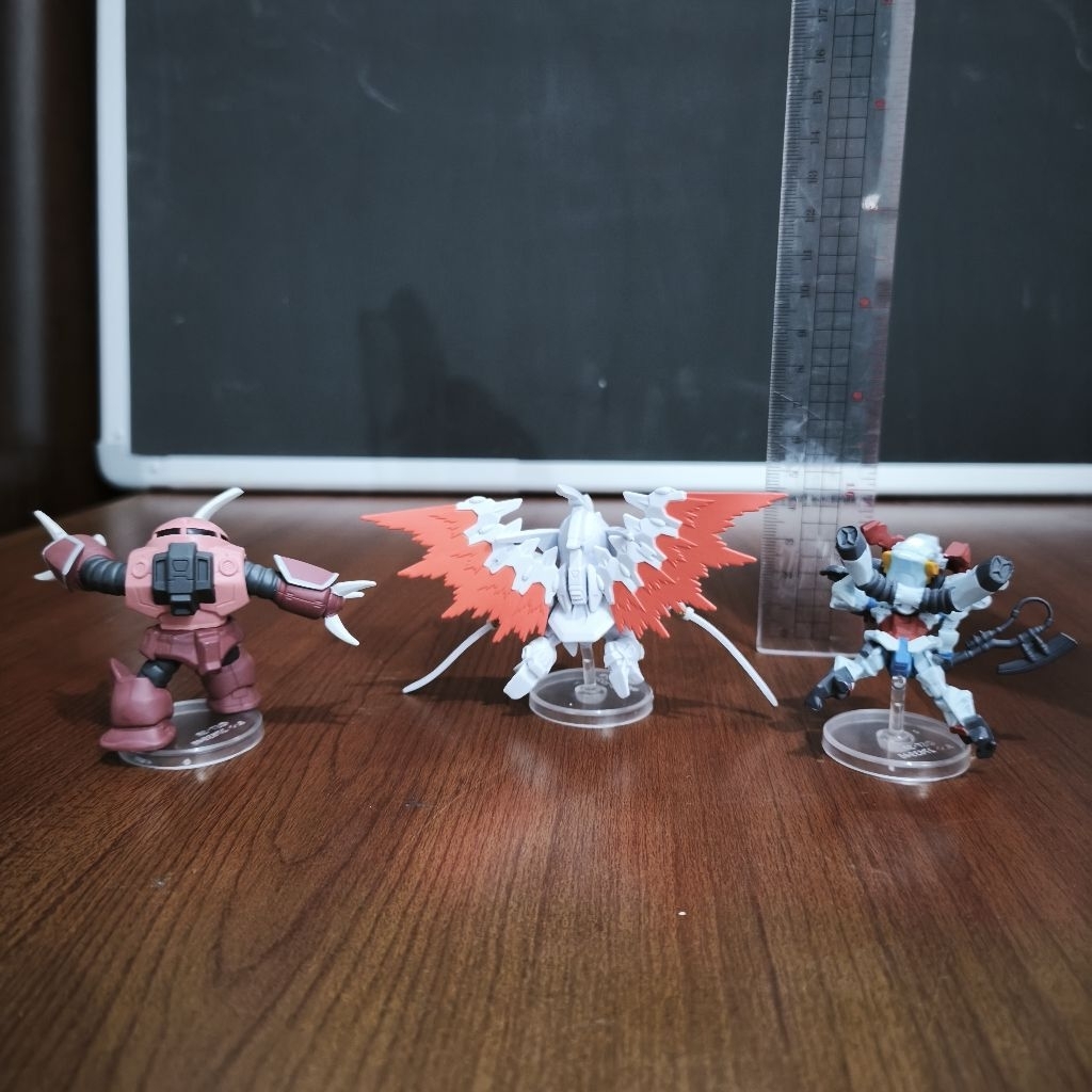 Action Figure Gundam Black Knight Squad Carla, Z-Gok, GQuuuX with Base Original Japan