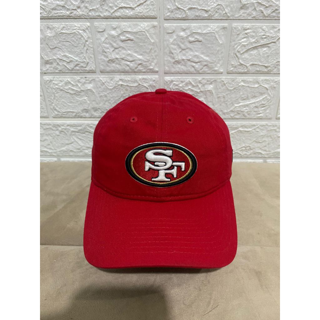 topi new era SF