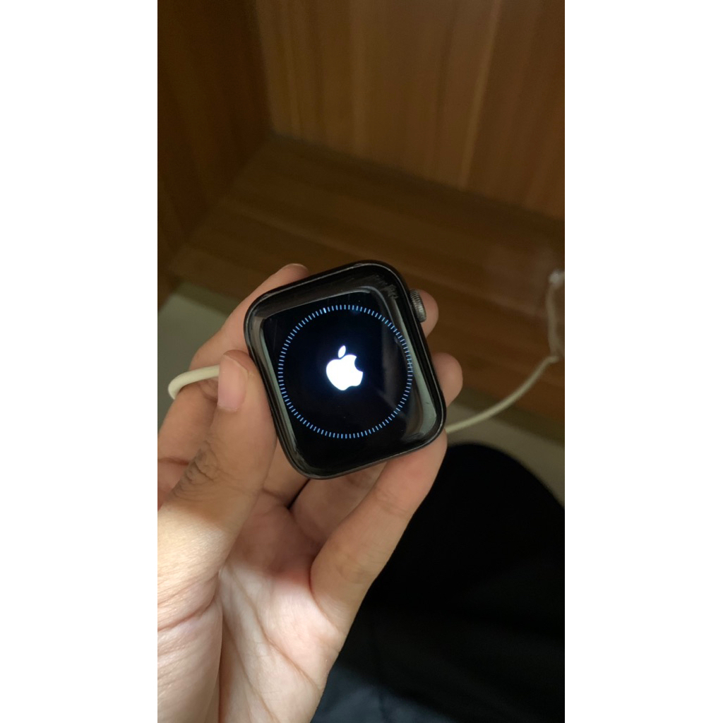 Apple Watch Series 5 - Second