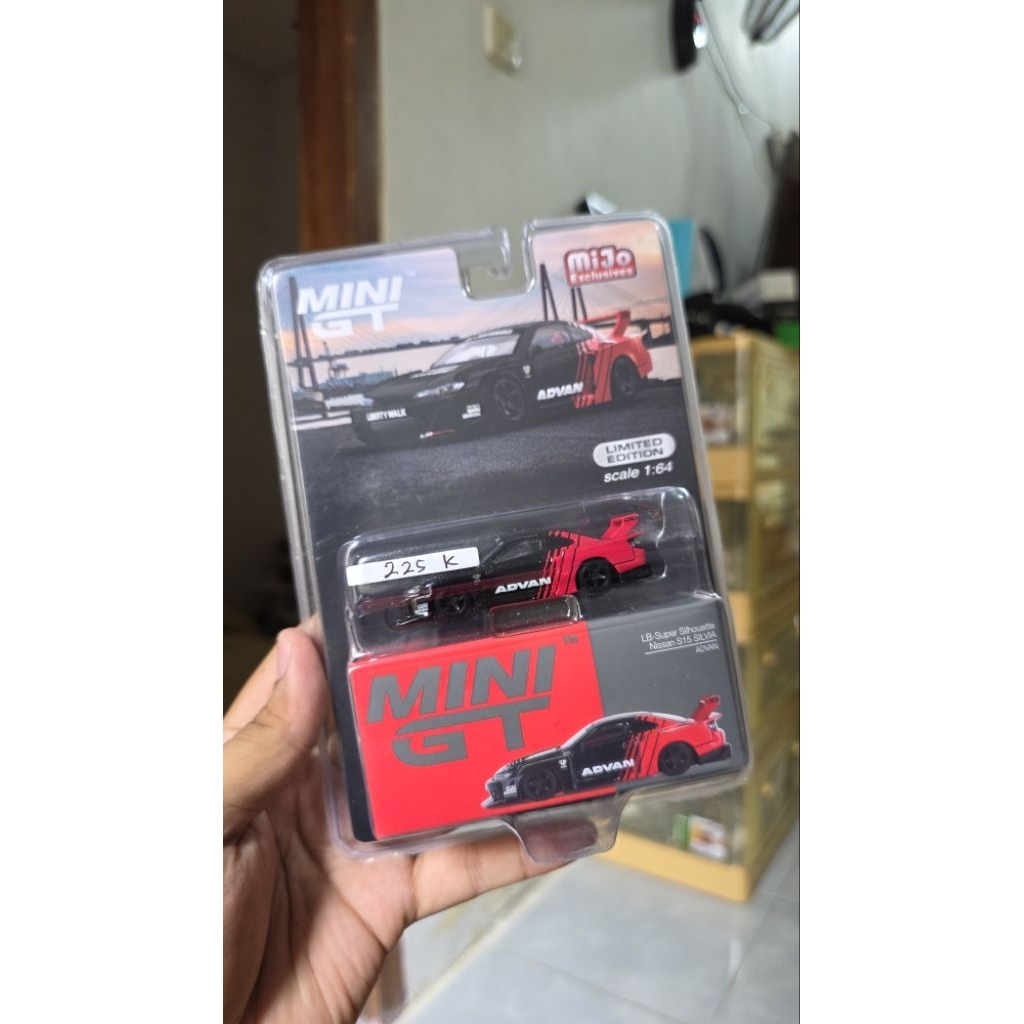 Mini GT 649 Nissan S15 Silvia ADVAN LBWK Super Silhouette Black Red Blister Sealed