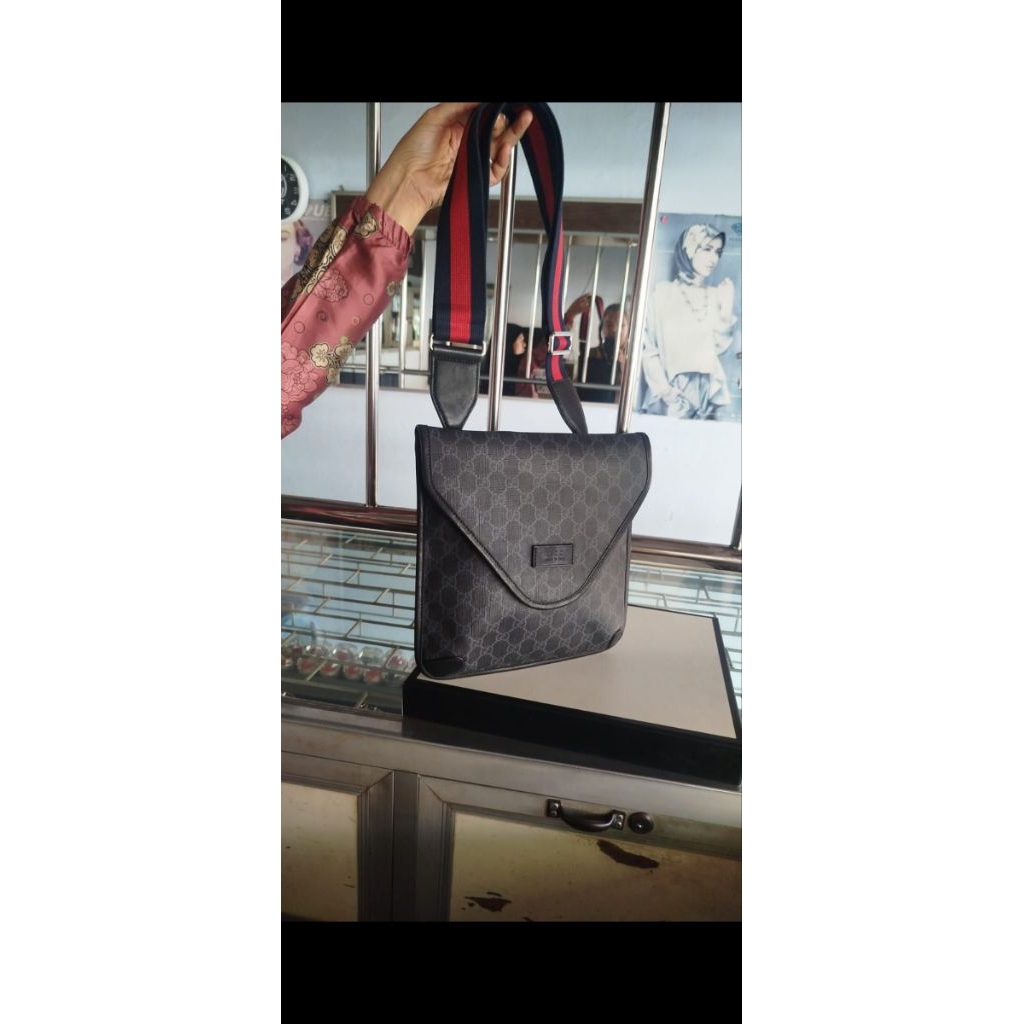 gucci sling bag authentic