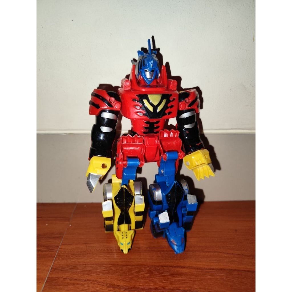 Robot Mainan Gekitouja Geki Touja Gekitoja Gekitohja KW Zord Megazord Gekiranger Jungle Pride Megazo