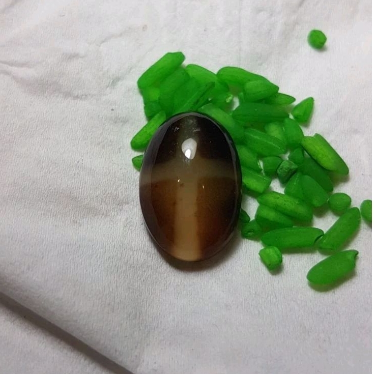 Batu cincin motif tapak jalak yaman