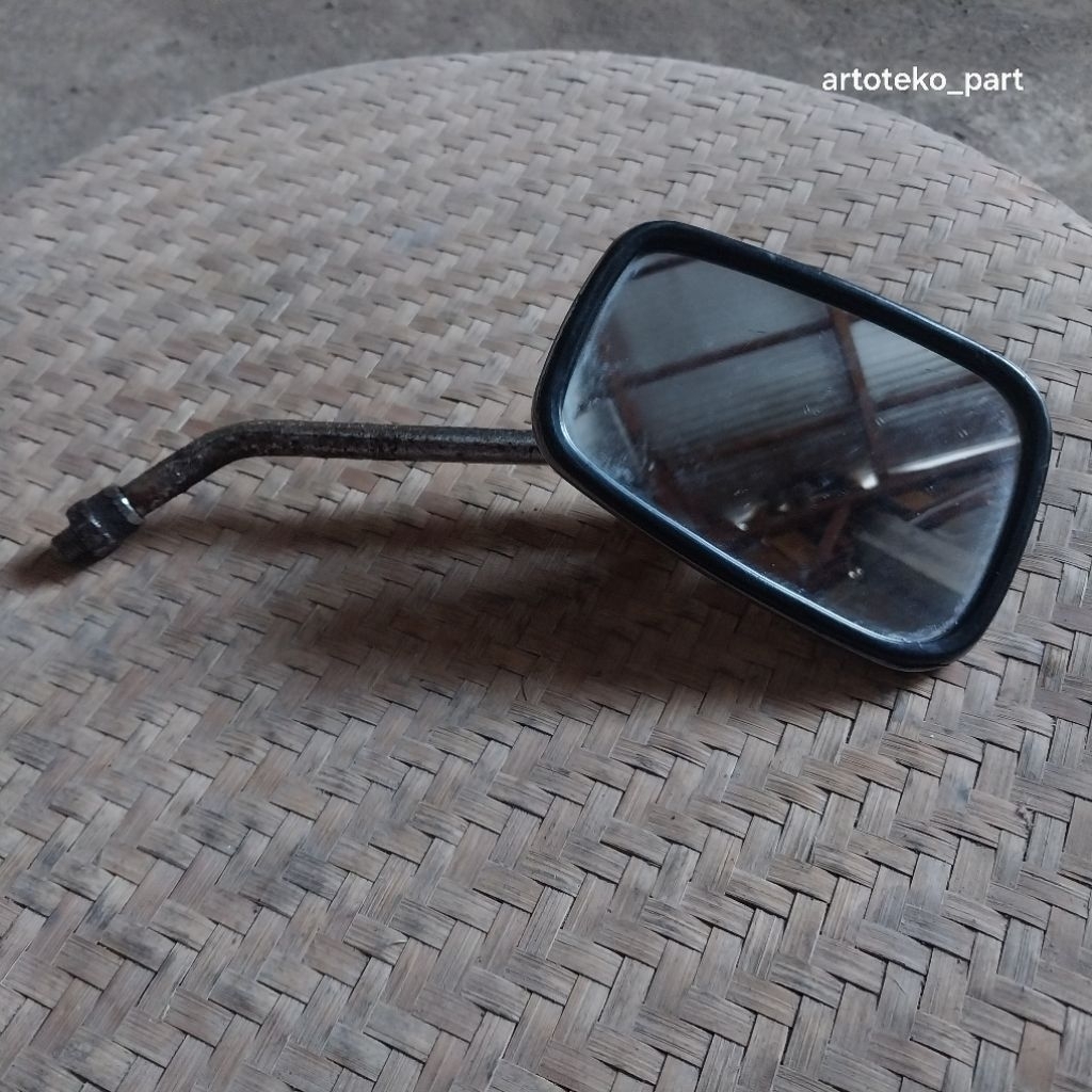 SPION KANAN SUZUKI GSX250 GSX SUZUKI THUNDER  250 VESPA VBB ORIGINAL CUSTOME JAPSTYLE  CONGO KONGO S