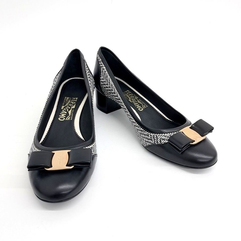 Salvatore ferragamo heels size 6.5