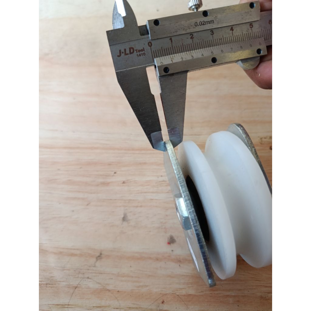 RODA PAGAR NILON 7CM
