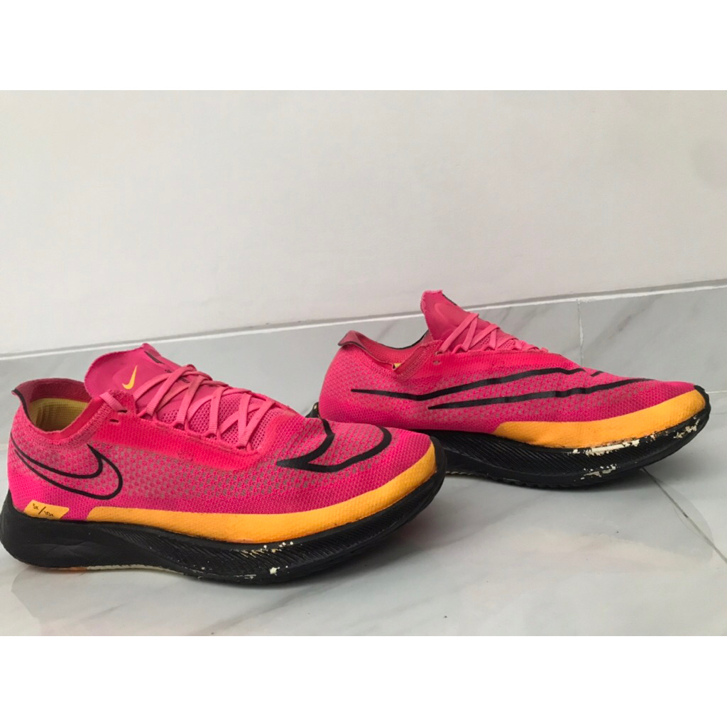Sepatu Running PL Nike ZoomX Streakfly Hyper Pink Laser Size 41 insole 26