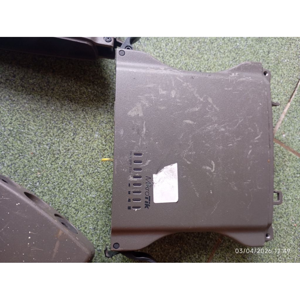 MIKROTIK NETMETAL 6SHP KONDISI RUSAK FISIK MULUS ADA YANG SEGEL