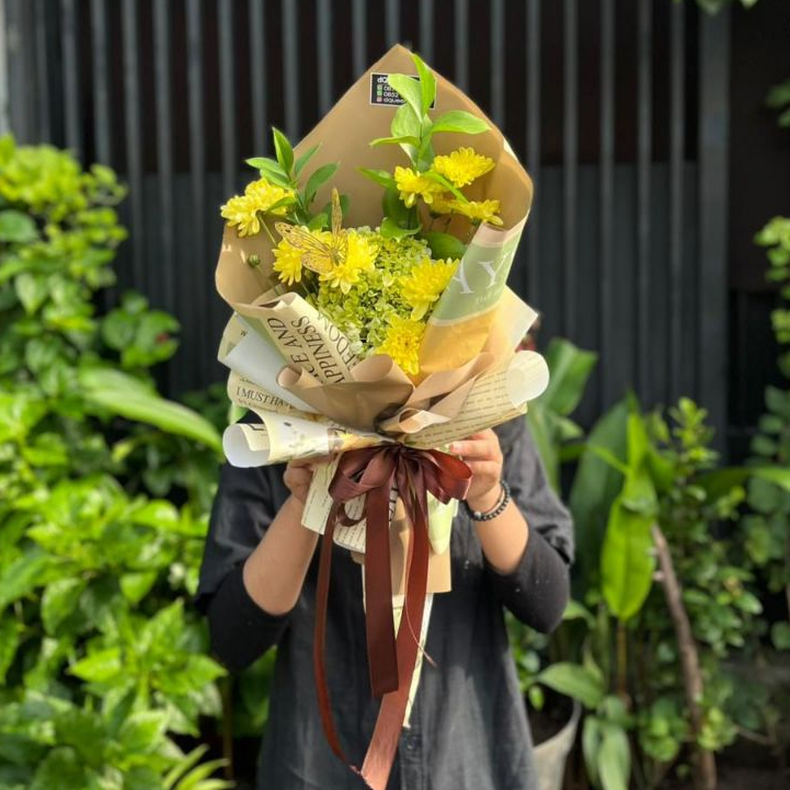 DQueen Florist - Buket Bucket Bunga Wisuda Flower Bucket Bouqet Besar Mawar Merah Wedding valentine/
