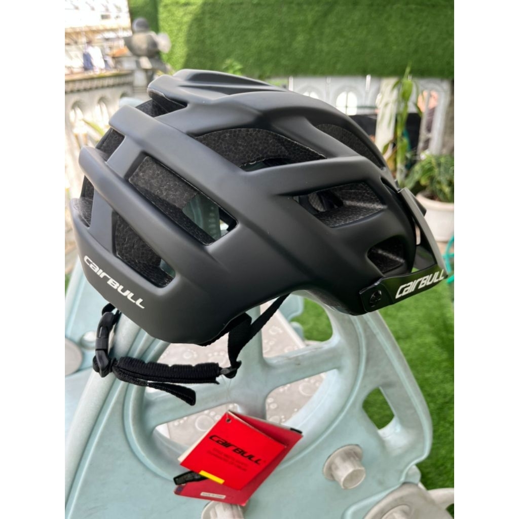 Helm sepeda pancal
