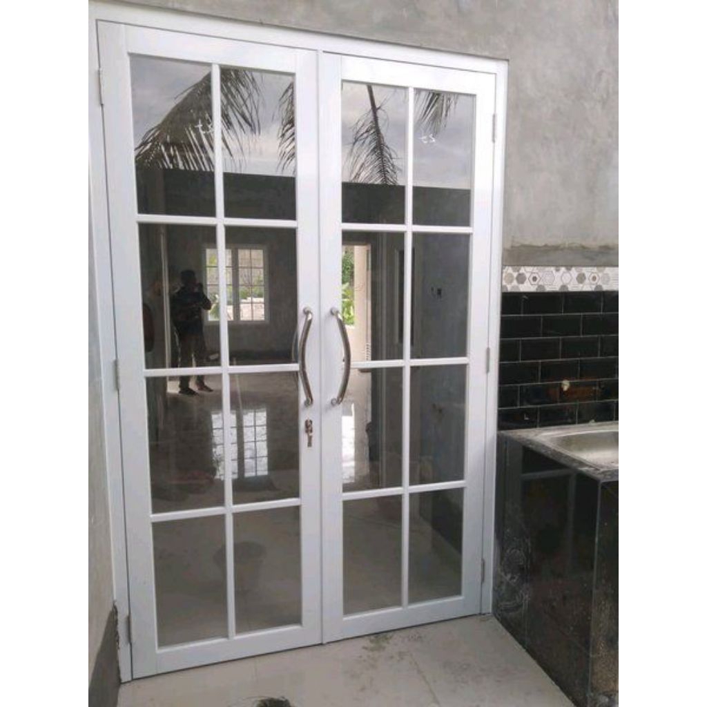 Pintu doble kaca ornamen alumunium