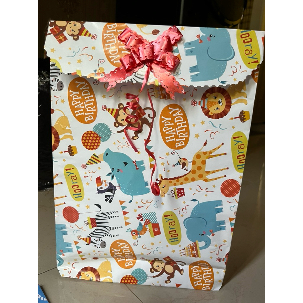 Kertas Kado Jadi/kertas kado pita/kertas kado/bungkus kadoan/kertas kado praktis