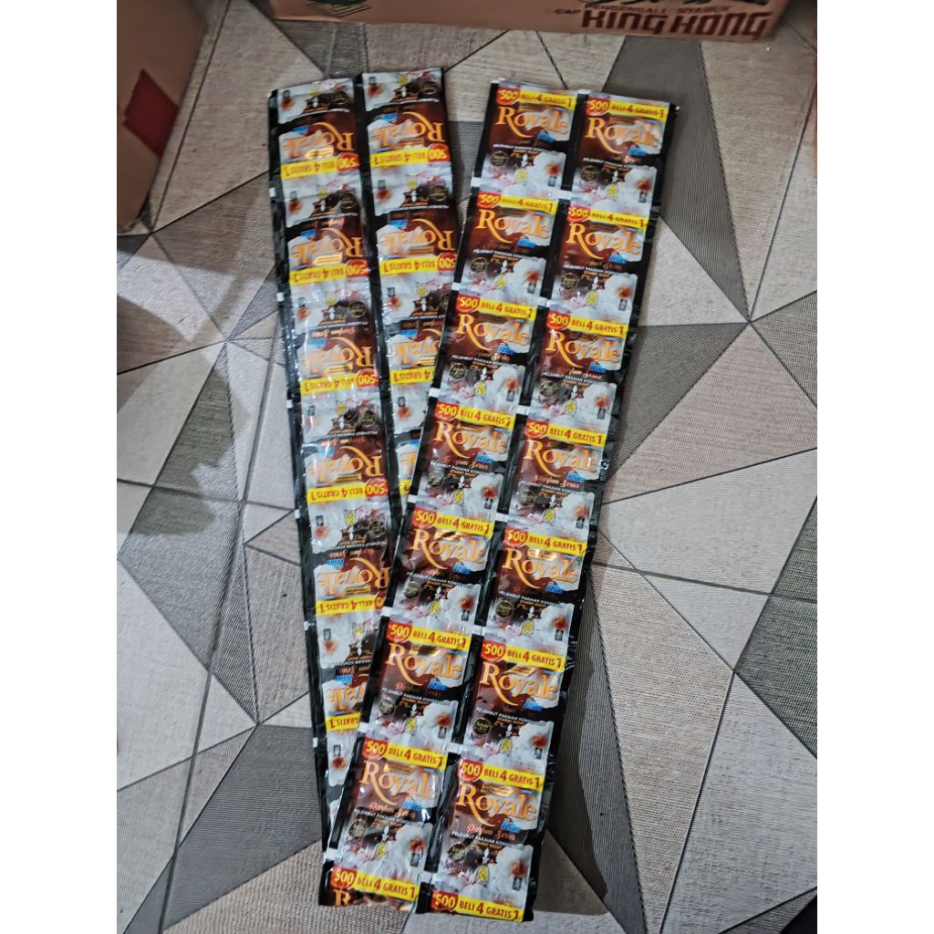 PEWANGI ROYAL 4 RENCENG ISI 52 SACHET 1RENTENG ISI 13SACHET
