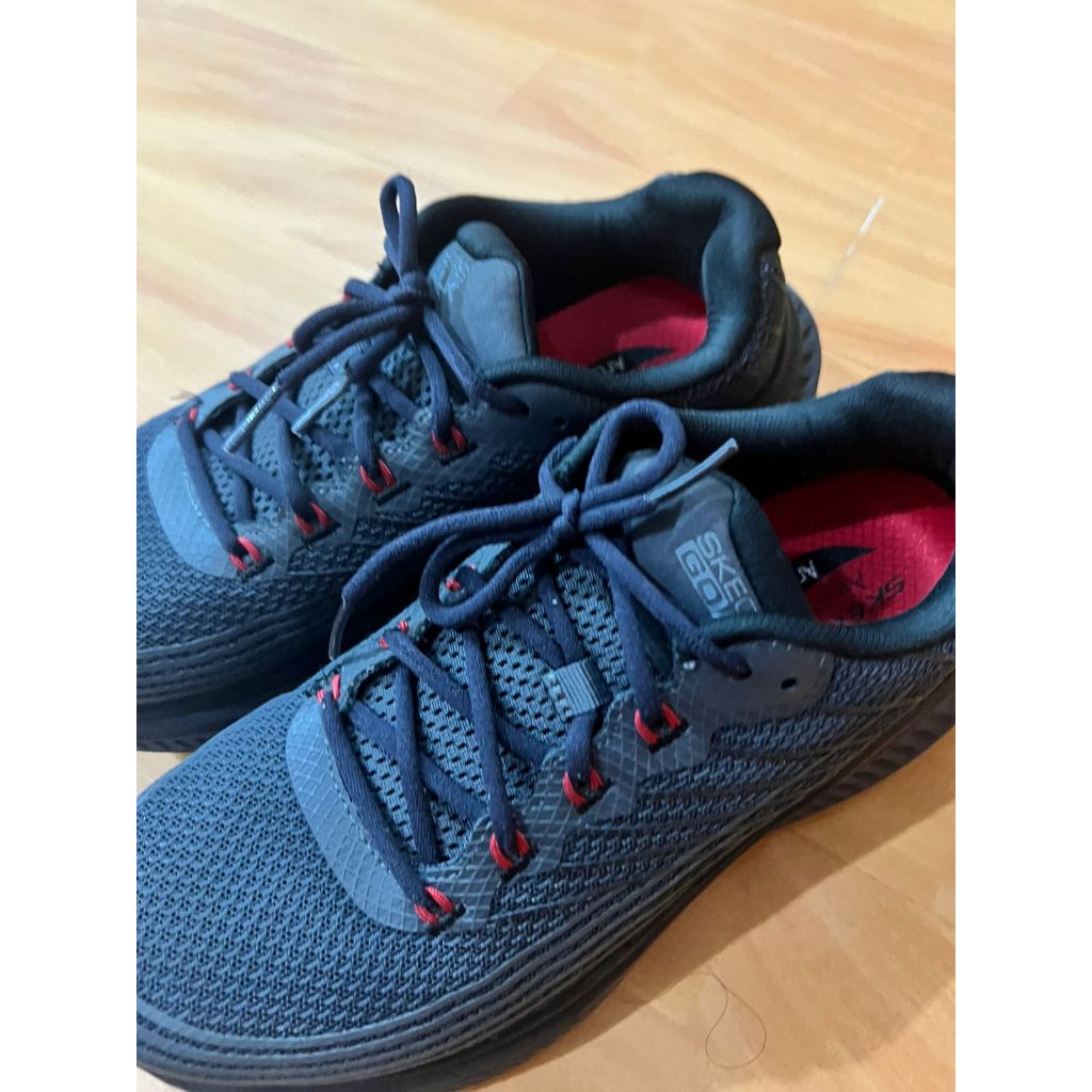 Sepatu Skechers Go Run Arch Fit Original Preloved Like New Size 38 Hitam/sepatu hitam anak laki laki