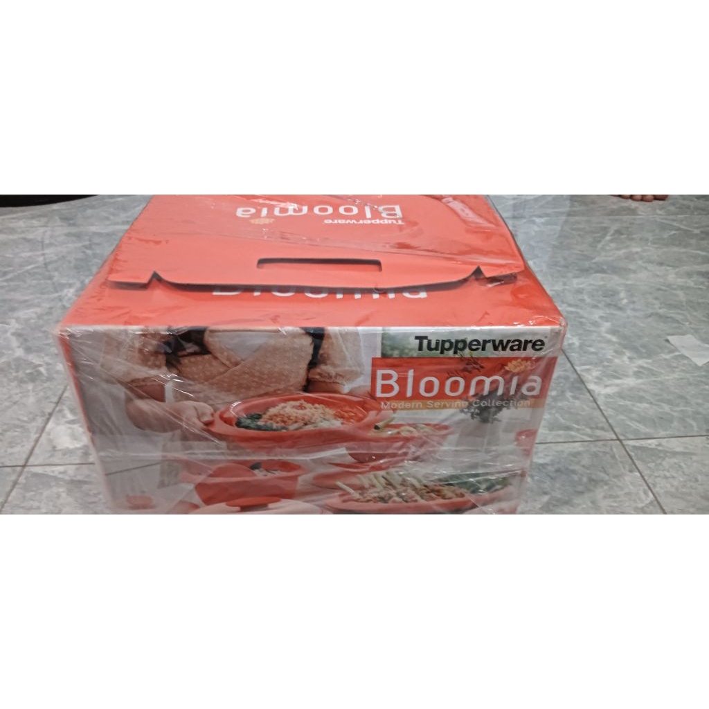 tupperware bloomia collection