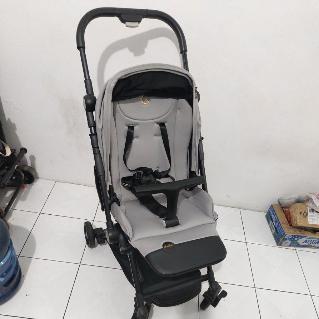 COCOLATTE VERSEE REVERSIBLE STROLLER