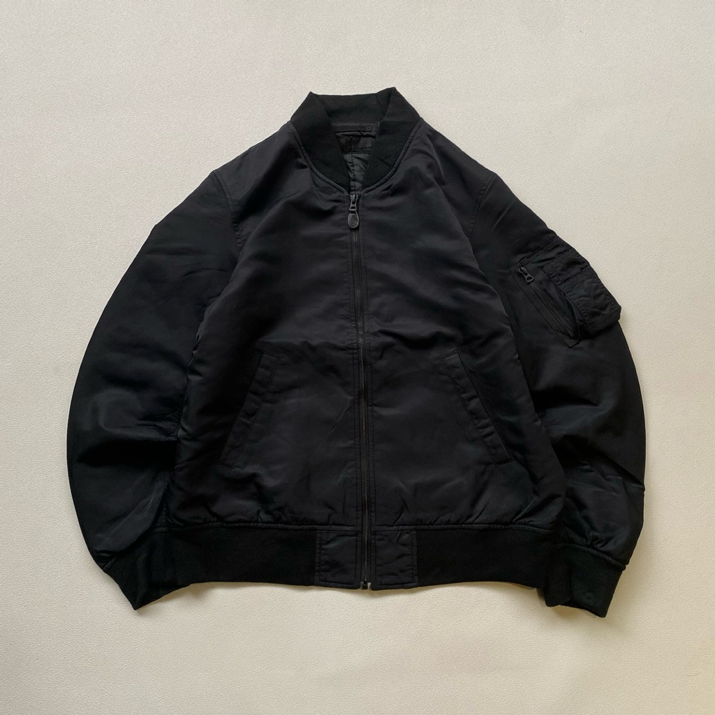 jaket windbreaker bomber casual ma1 uniqlo