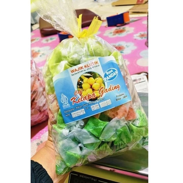 500gr wajik kletik khas Blitar "Kelapa Gading"  (warna) varian:Pandan &Vanilla