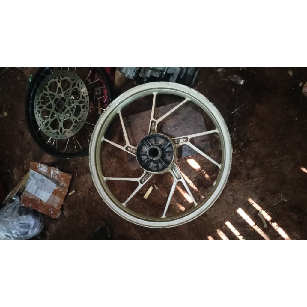 velg ori satria fu (belakang saja)