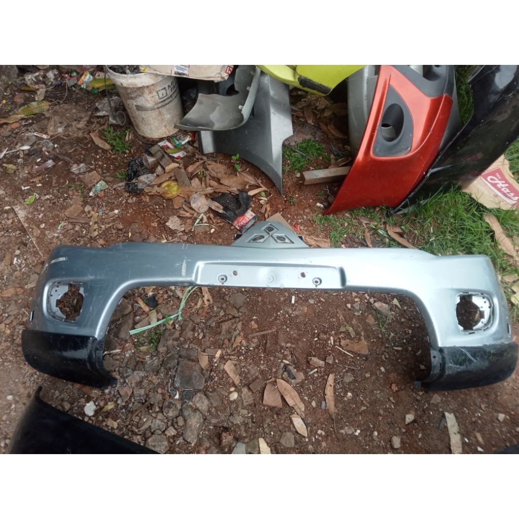 bumper bemper depan Mitsubishi Pajero 2010 2011 2012 original copotan