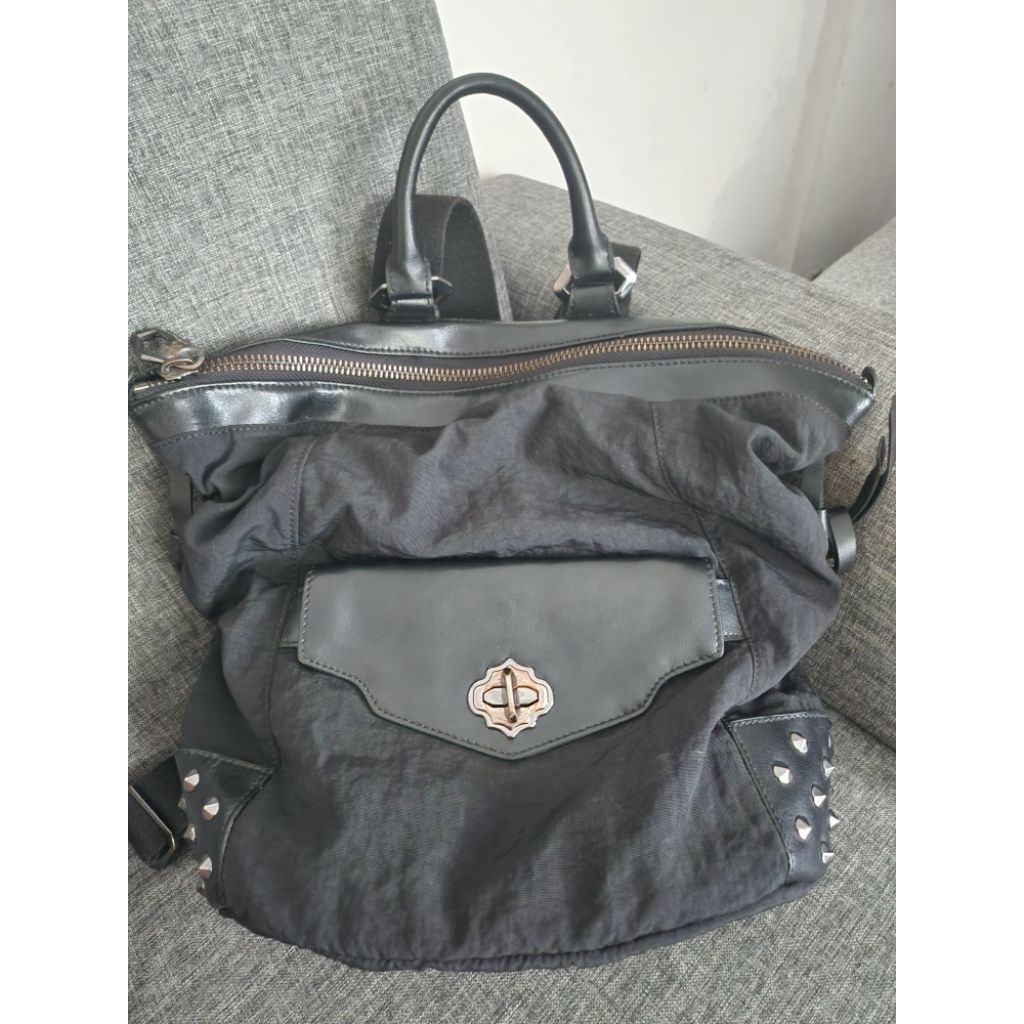 Tas Ransel wanita ; tas bahan nylon mix kulit ; tas laptop wanita ; tas brand oryani; ransel prelove