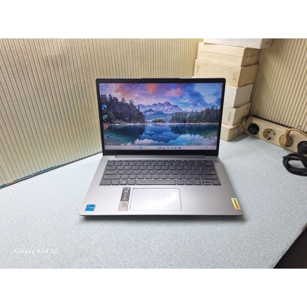 Lenovo slim 3 Core i3 gen 11