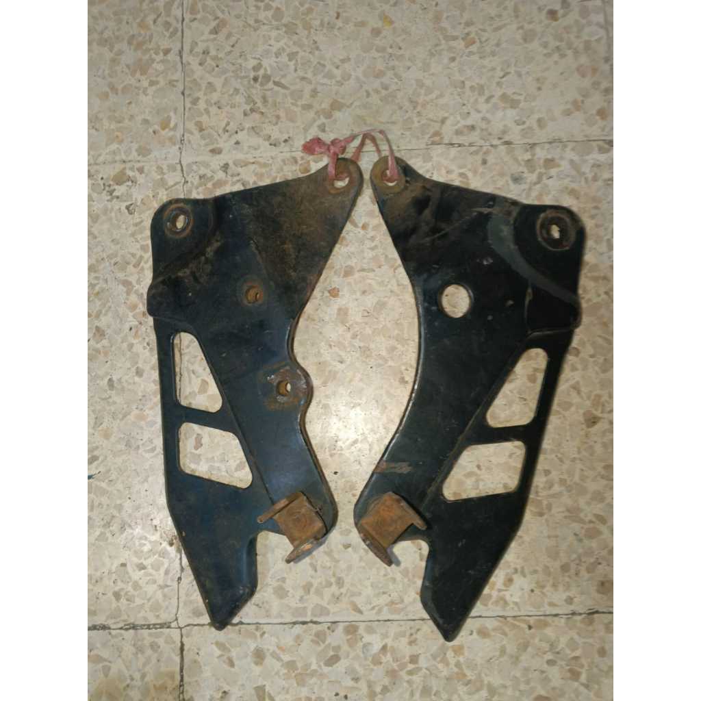 Footstep Dudukan FootStep Belakang Suzuki Crystal Ori Copotan