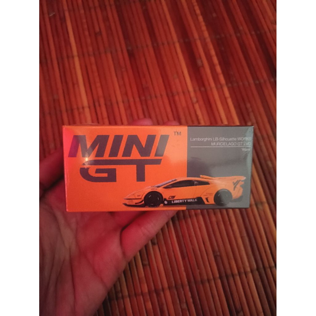 Mini GT 1135 Lamborghini LB-Silhouette WORKS MURCIELAGO GT EVO Yellow
