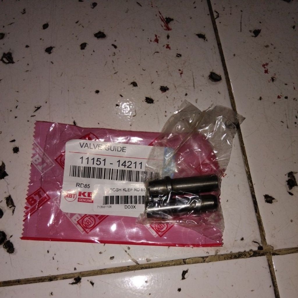 Valve Guide Diesel Kubota Rd85 / Bosh klep Diesel Rd85 Kubota