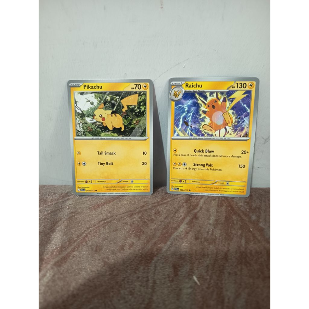 Kartu pokemon TCG English original (pikachu & Raichu)