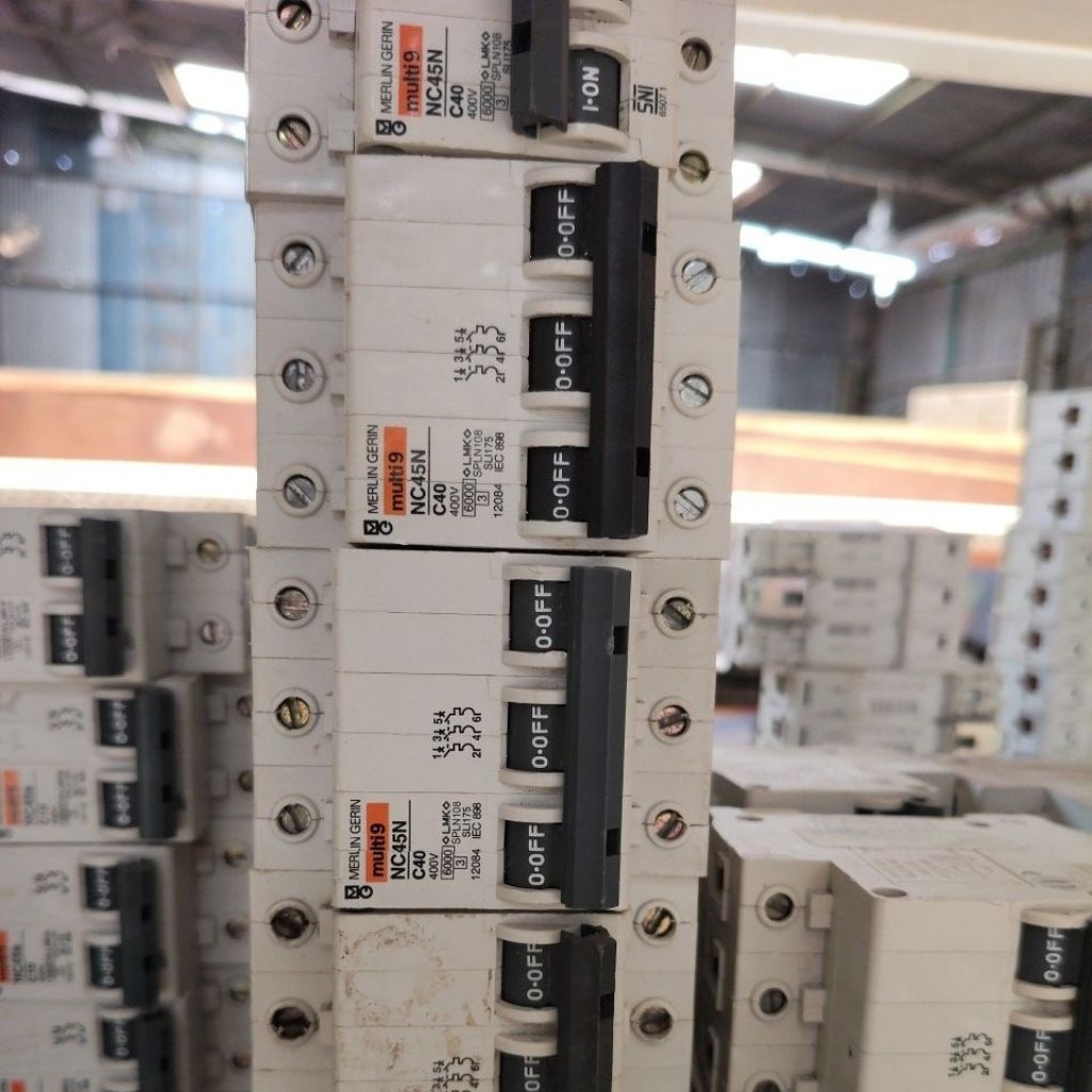 Merlin Gerin NC45a mcb 3pole