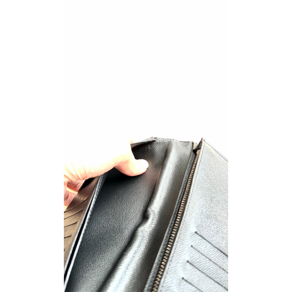 Preloved LV wallet monogram